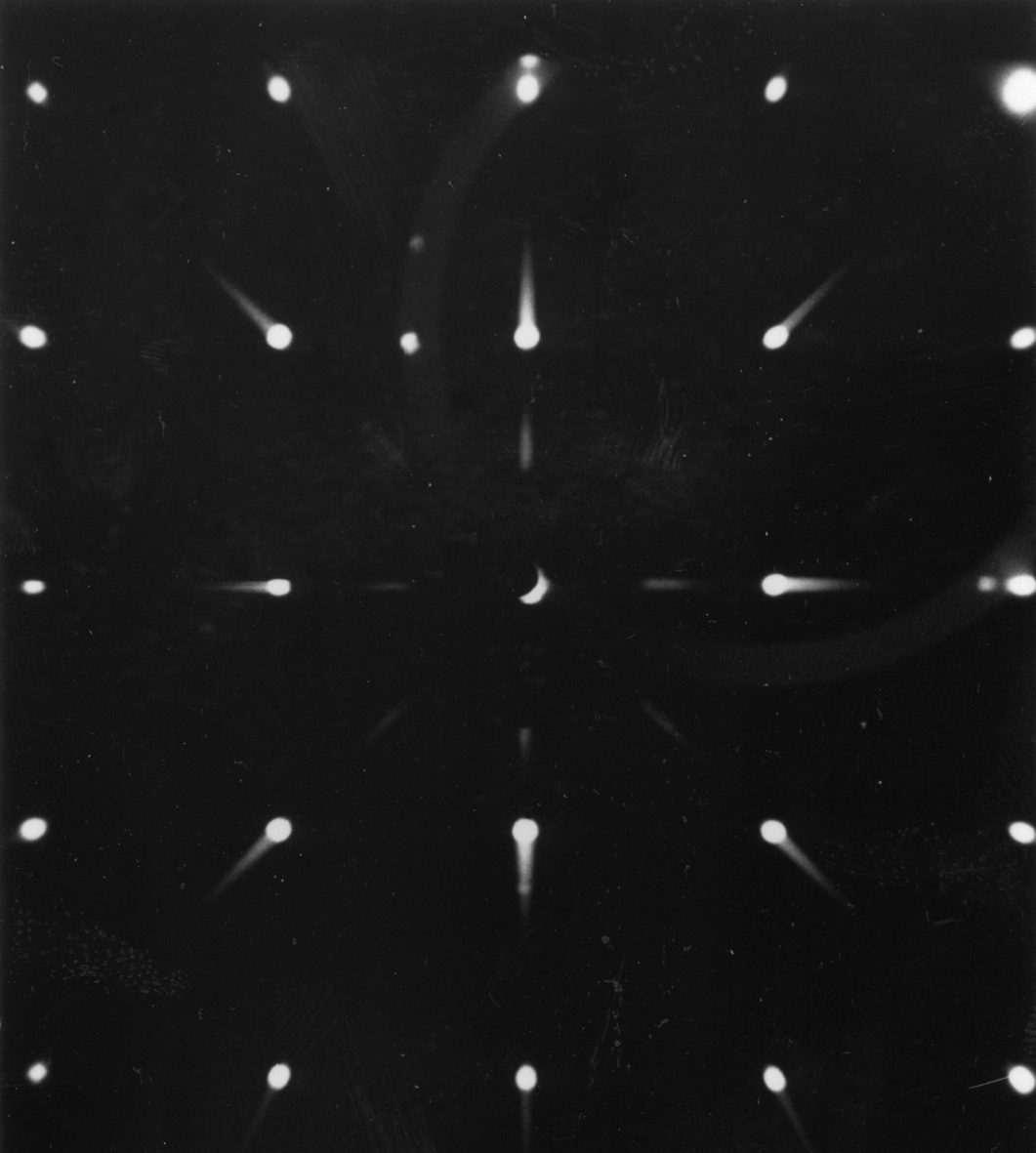 Precessions-photograph of LiF-crystal